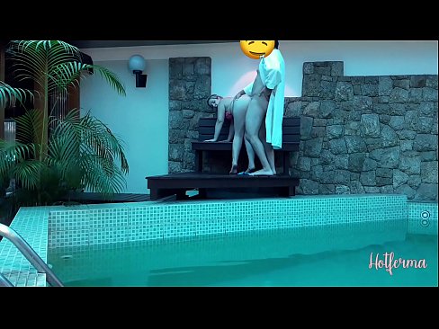 ❤️ Inaanyayahan ni Boss ang kasambahay sa pool, ngunit hindi napigilan ang init ❤️ Anal video sa amin tl.mrpornogratis.ru ❌
